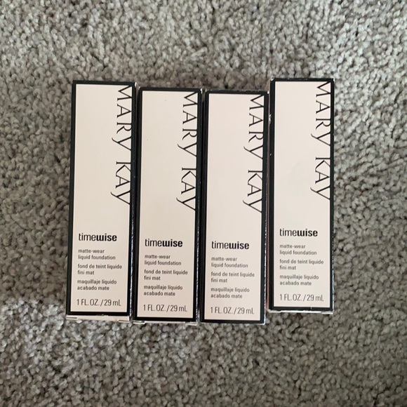 Mary Kay Matte Wear Foundation Set